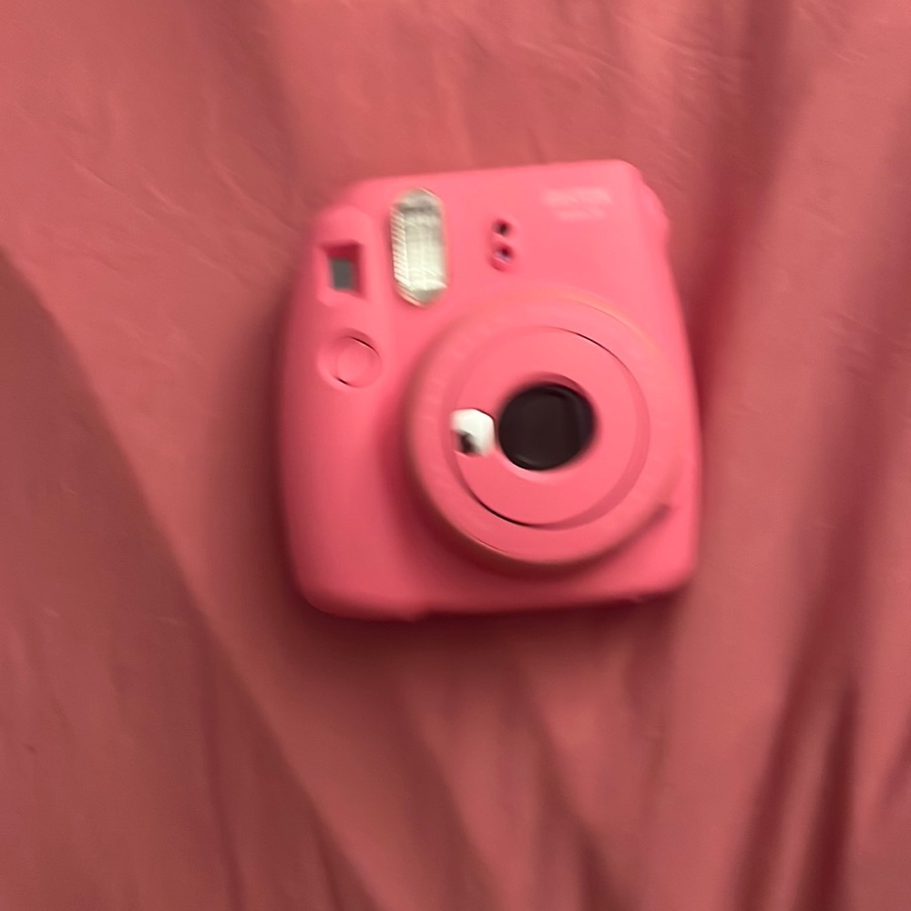 Pink poloroid camera (intsax included)